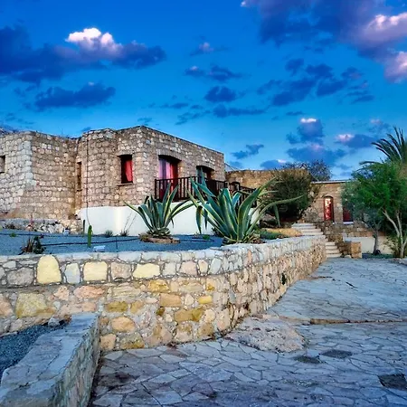 Вилла Castle Rock Корал-Бэй