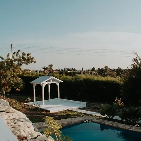 Вилла Castle Rock Корал-Бэй