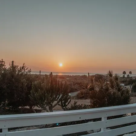 Villa Castle Rock Coral Bay