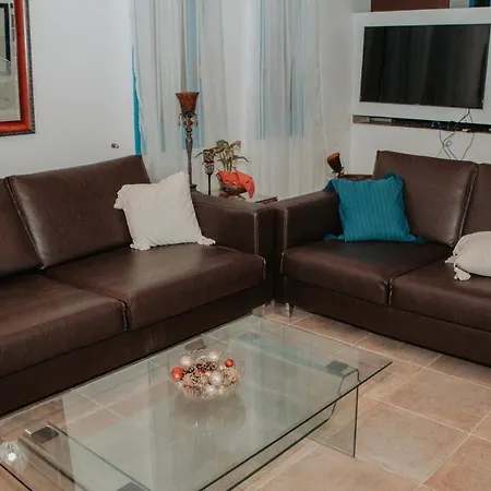 Вилла Castle Rock Корал-Бэй