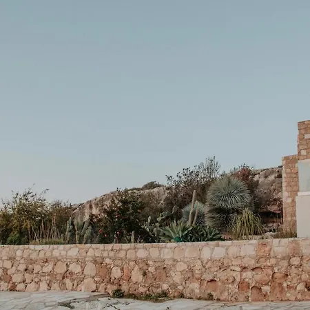 Castle Rock Coral Bay