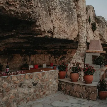 Villa Castle Rock Coral Bay